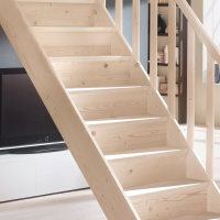 Escalier en bois Savoy avec rampe en bois avec tubes métalliques dun côté- hêtre massif, sans contremarches, - 280cm (14 marches)