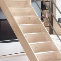 Escalier en bois Savoy avec rampe en bois avec tubes métalliques dun côté- hêtre massif, sans contremarches, - 280cm (14 marches)